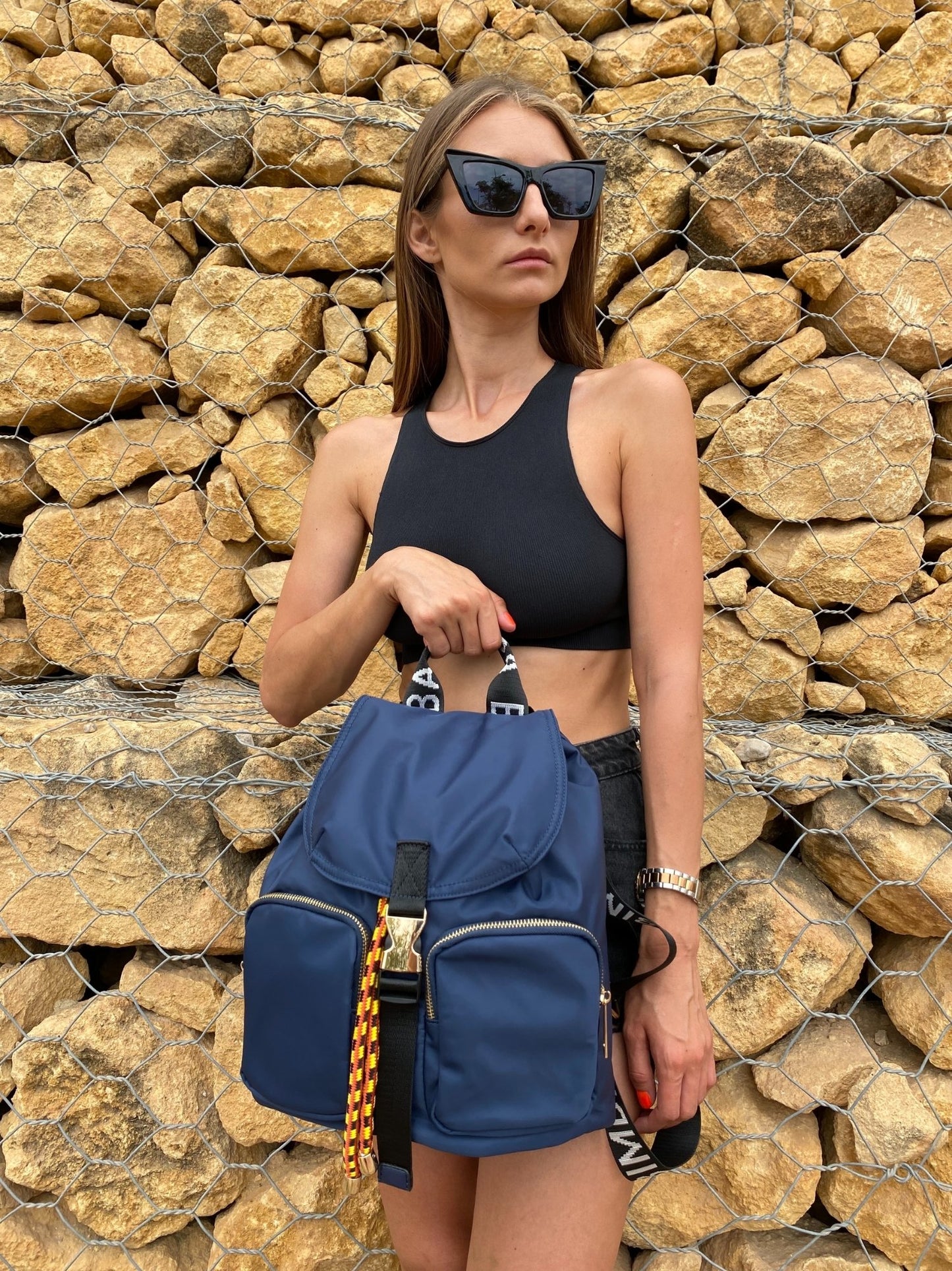 Ryggsäck- Svart ryggsäck- Belted Blue Backpack