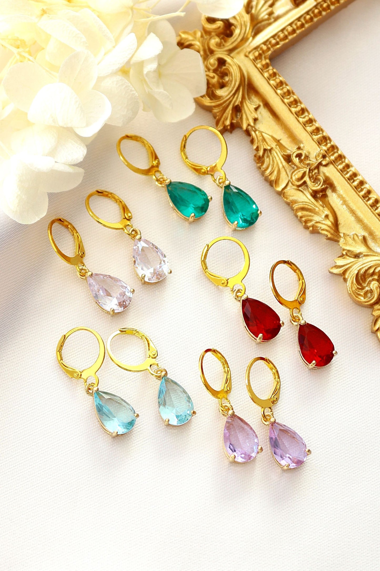 Öronhängen / 18K Rainbow Teardrop Hoop Earrings